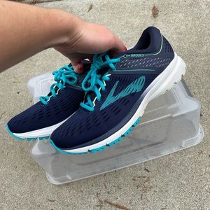 Brooks Ravenna 9 running shoes size 8